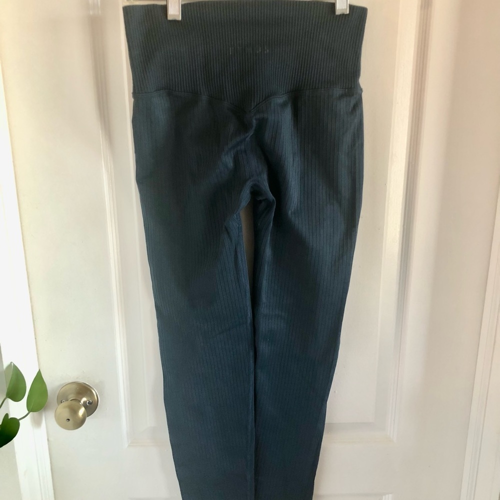 Ethos Ribbed 7/8 Length